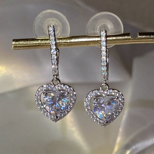 Women's Fashion Loving Heart Zircon Earrings