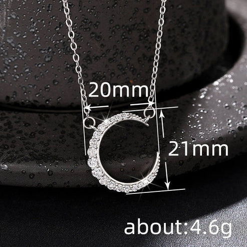 Women's Stylish Simple And Versatile Moon Necklace